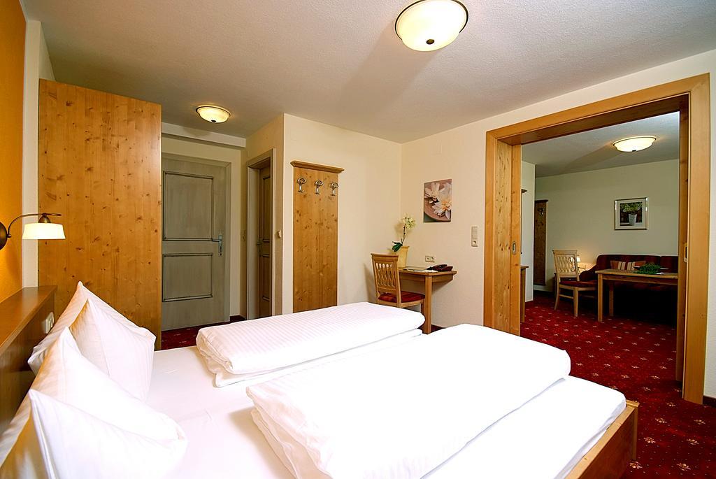 Hotel Maximilian マイヤーホーフェン 部屋 写真
