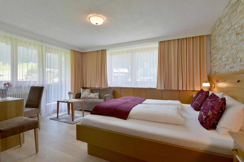 Hotel Maximilian マイヤーホーフェン 部屋 写真